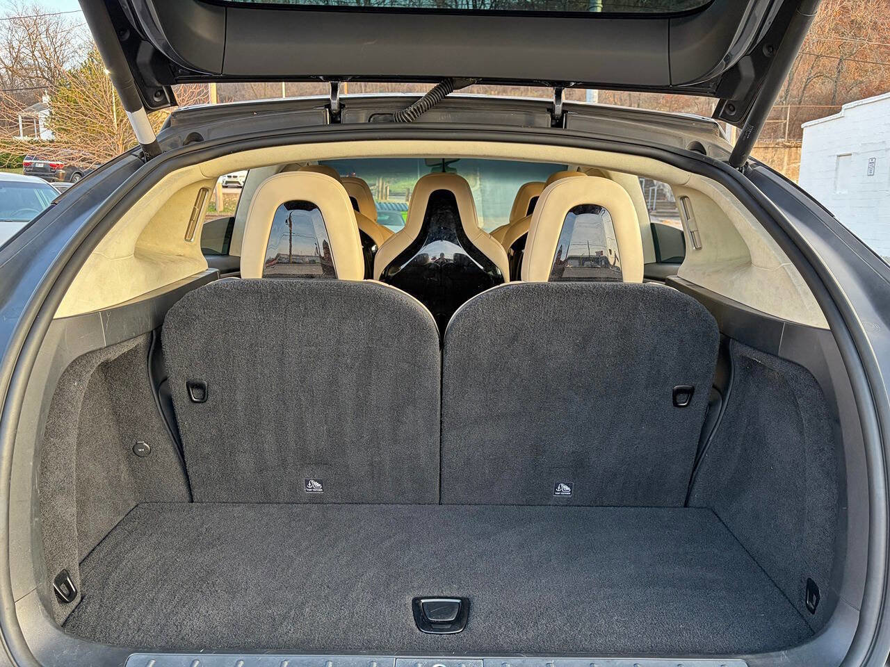 Used 2016 Tesla Model X 60D image 16