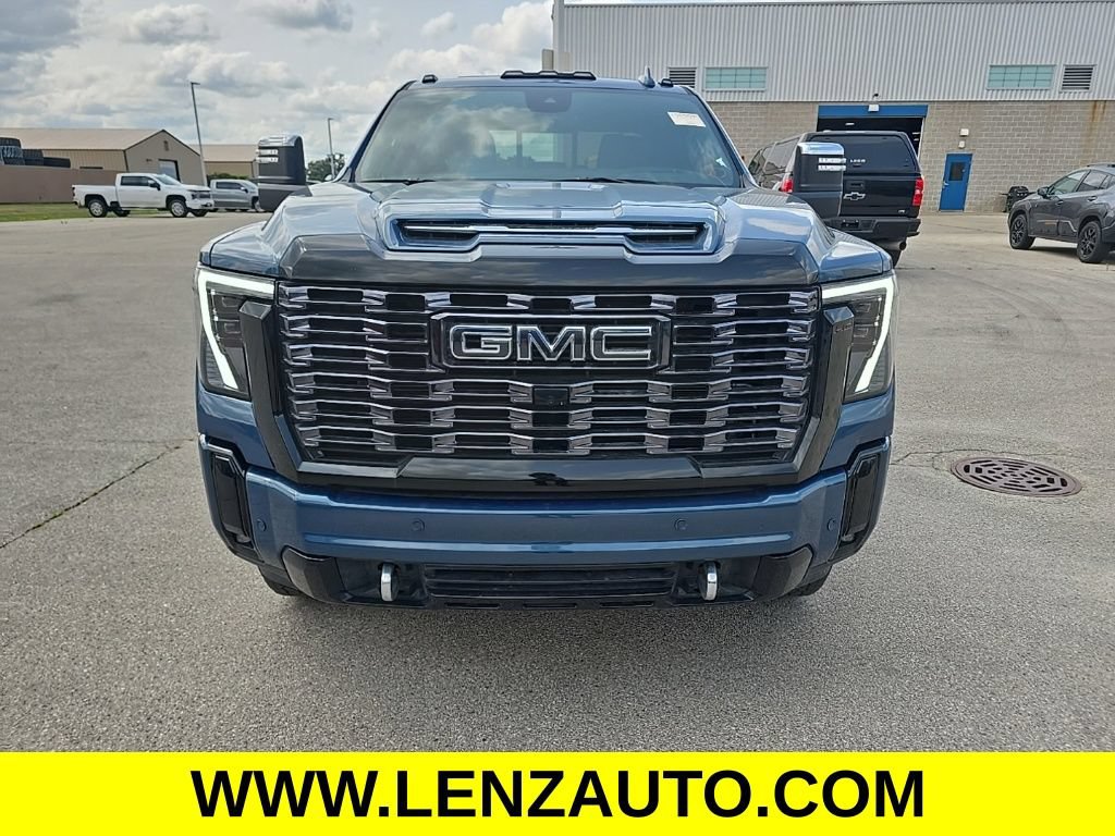 Used 2026 GMC Sierra 3500 Denali Ultimate AWD/4WD image 2