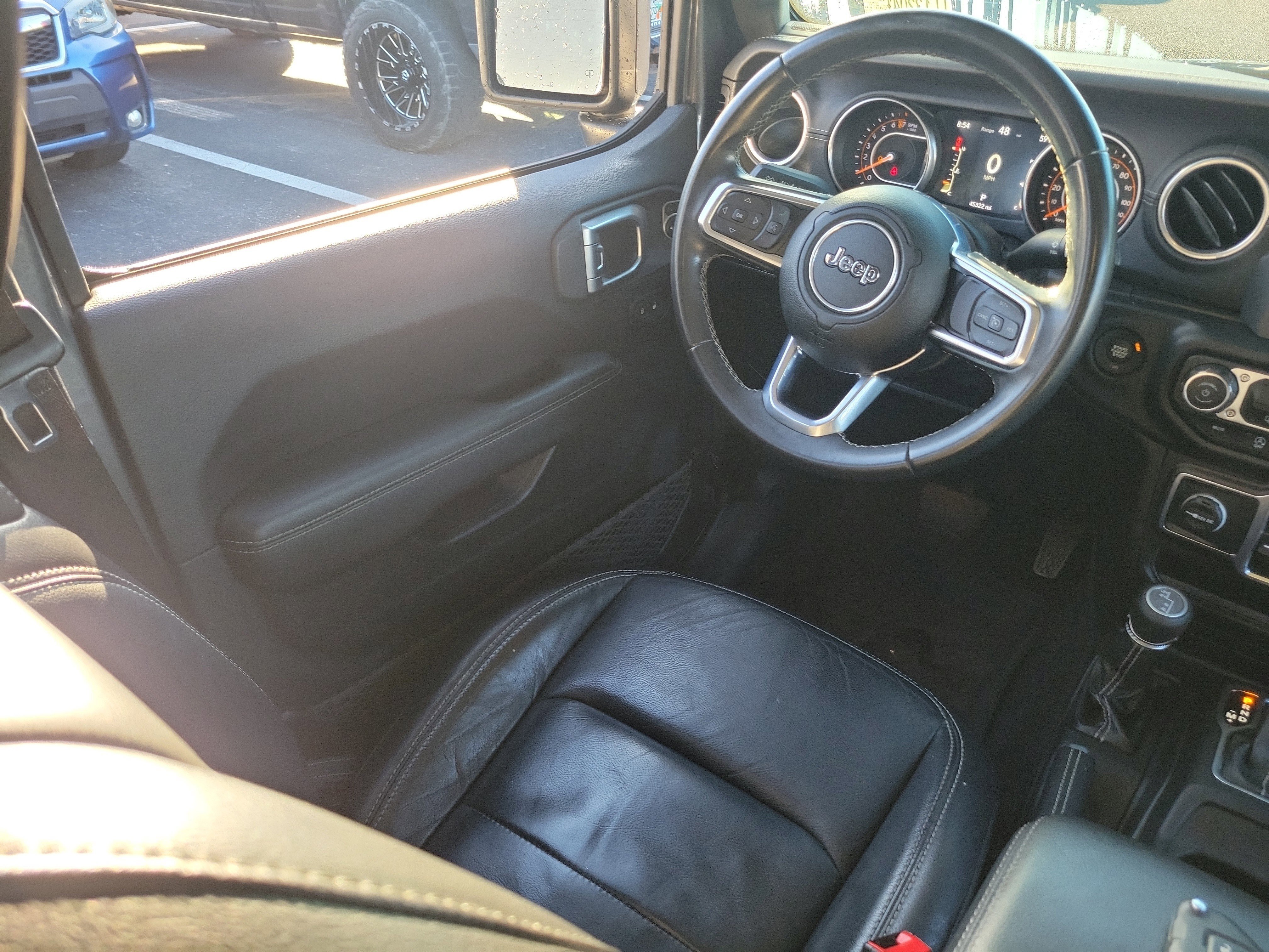 Used 2020 Jeep Gladiator Overland image 15