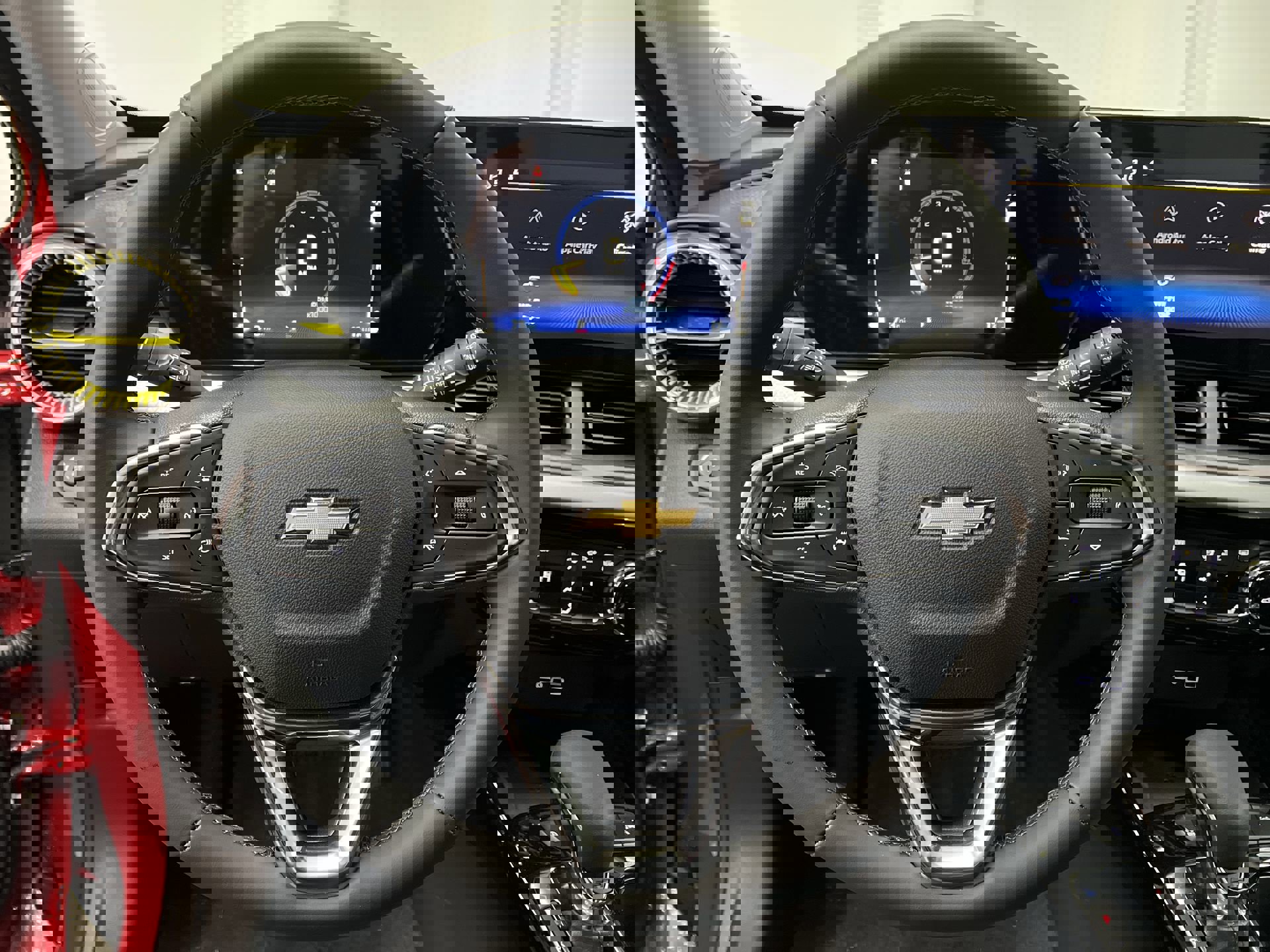 New 2026 Chevrolet Trax LT w/ Sunroof Package image 44