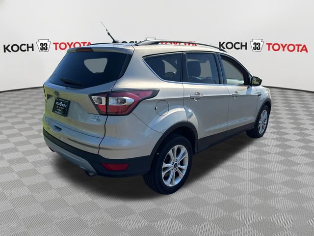 Used 2017 Ford Escape SE w/ Equipment Group 201A AWD/4WD image 8