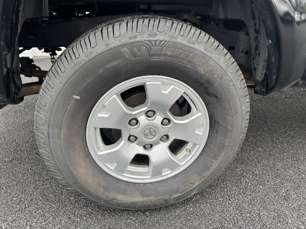 Used 2013 Toyota Tacoma V6 w/ TRD Off-Road Pkg image 24