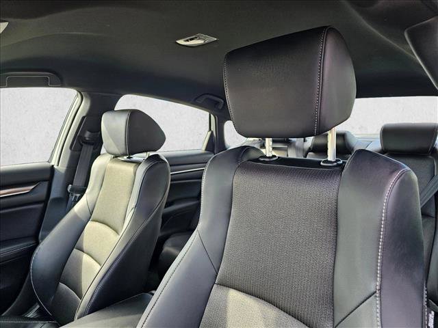 Used 2018 Honda Accord Sport image 18