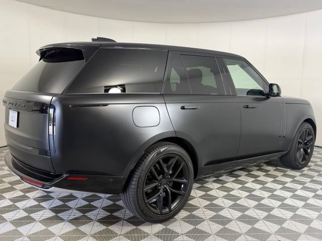 Used 2025 Land Rover Range Rover SE AWD/4WD image 12