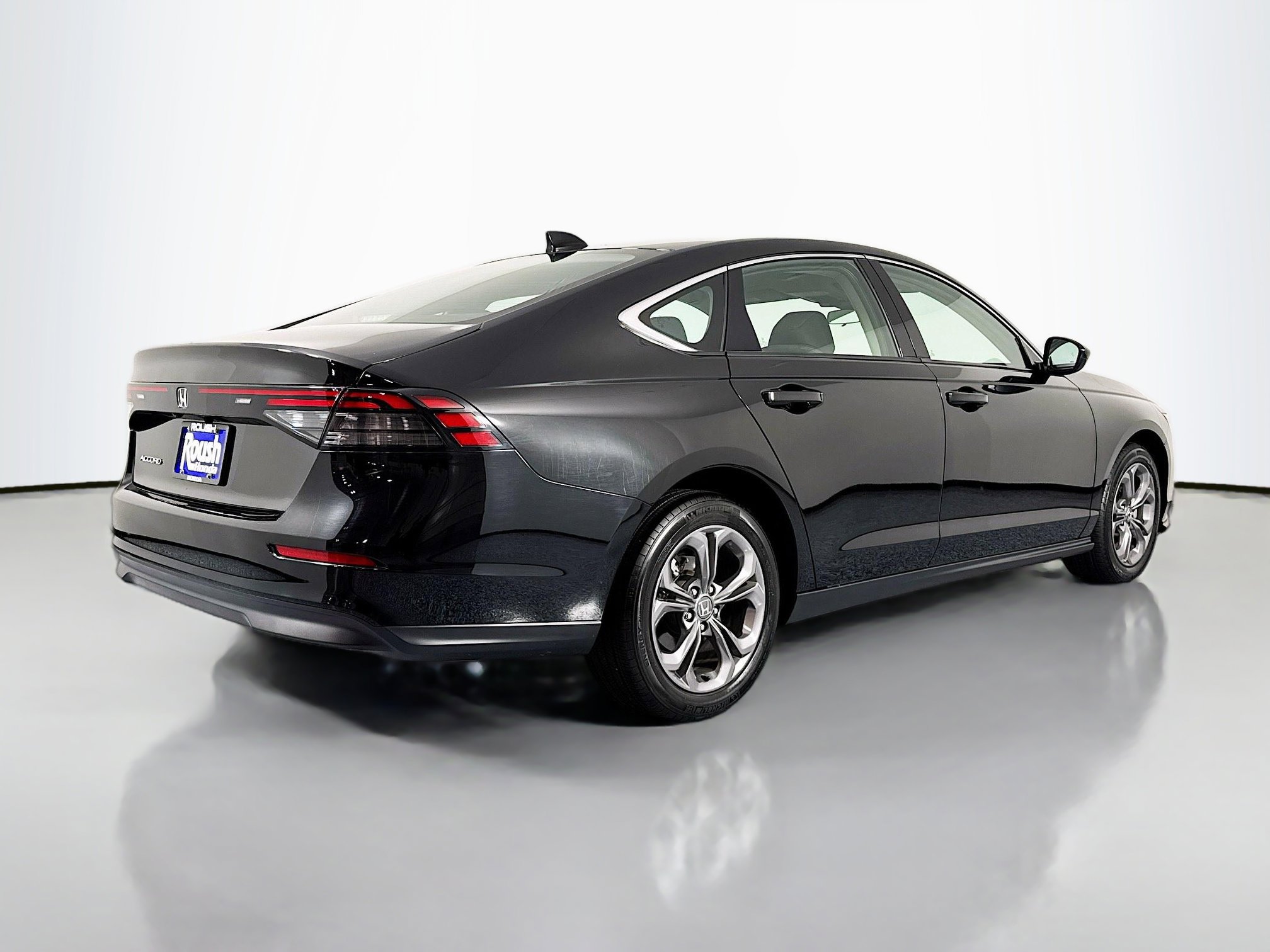 Certified 2024 Honda Accord EX image 5
