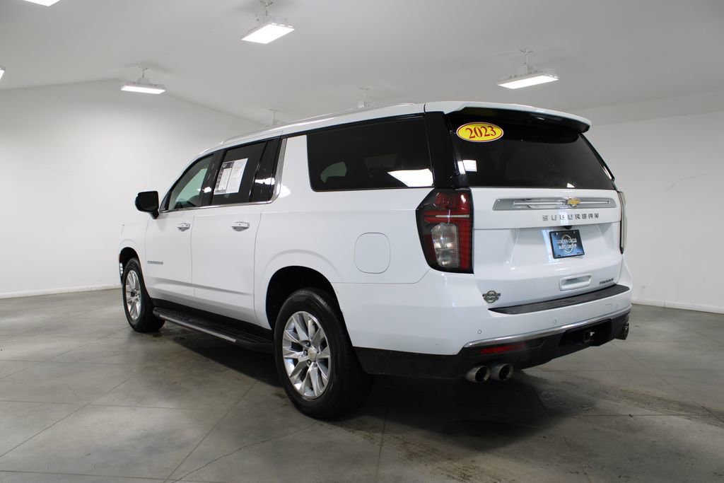 Used 2023 Chevrolet Suburban Premier image 7