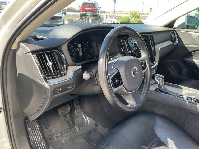 Used 2021 Volvo V60 T5 Cross Country w/ Advanced Package image 18
