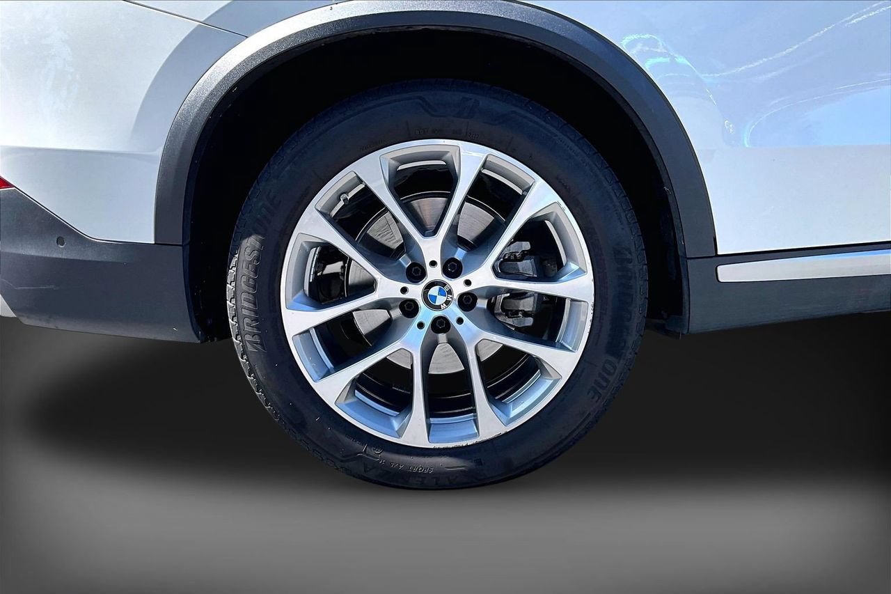Used 2022 BMW X5 xDrive40i AWD/4WD image 36