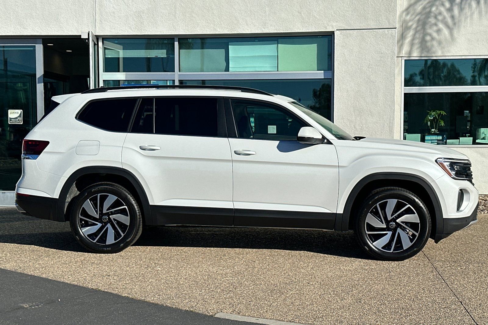 New 2026 Volkswagen Atlas SE image 3
