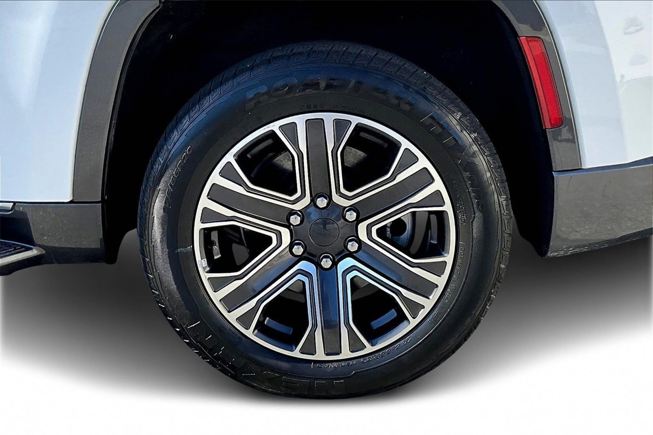 Used 2022 Jeep Wagoneer Series III image 33