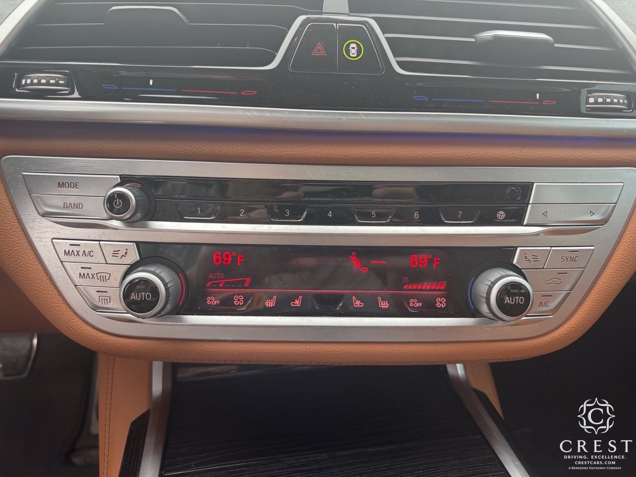 Used 2022 BMW 740i w/ M Sport Package RWD image 23