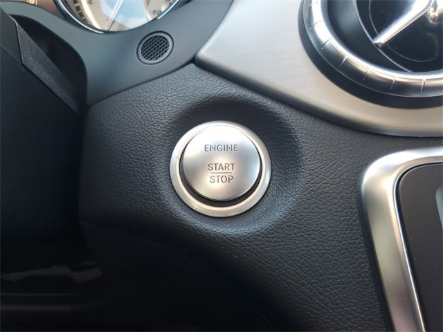 Used 2015 Mercedes-Benz CLA 250 image 24