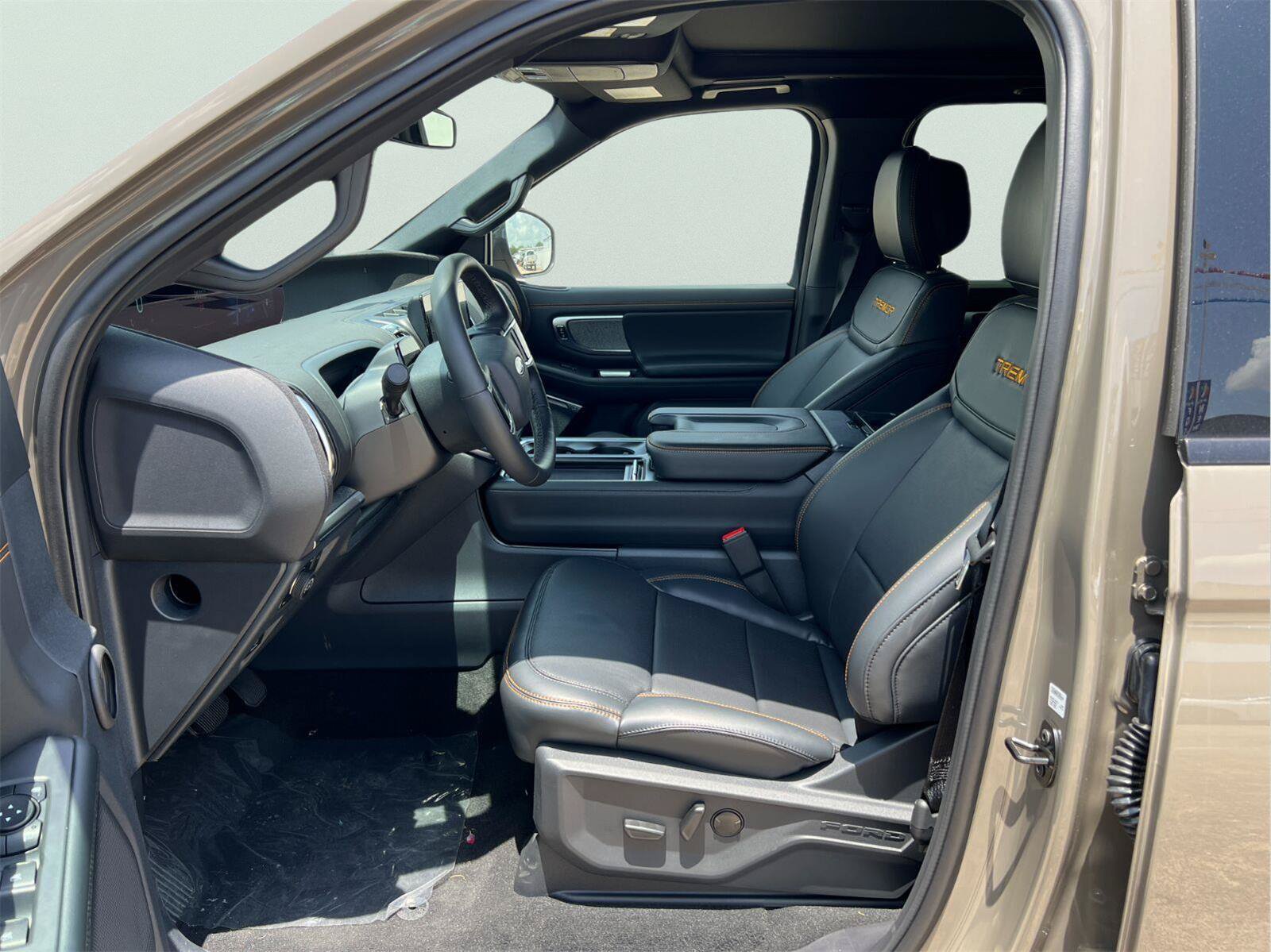 New 2027 Ford Expedition Tremor w/ Driver's Package AWD/4WD image 9
