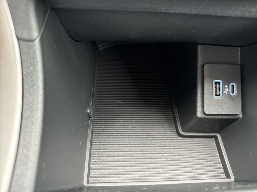 New 2024 Ford Edge SE w/ Black Appearance Package image 26