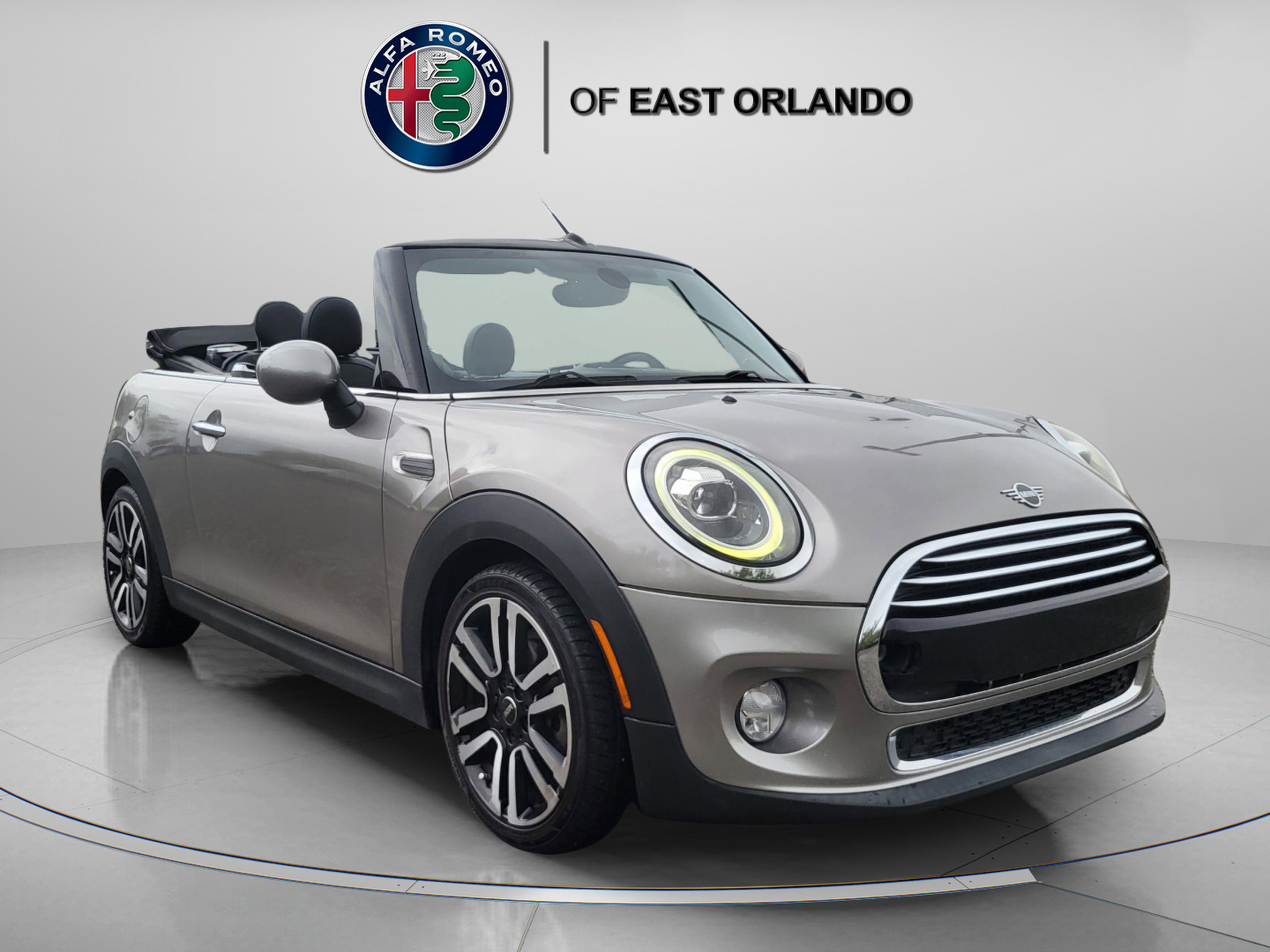 Used 2019 MINI Cooper Convertible w/ Premium Package image 2