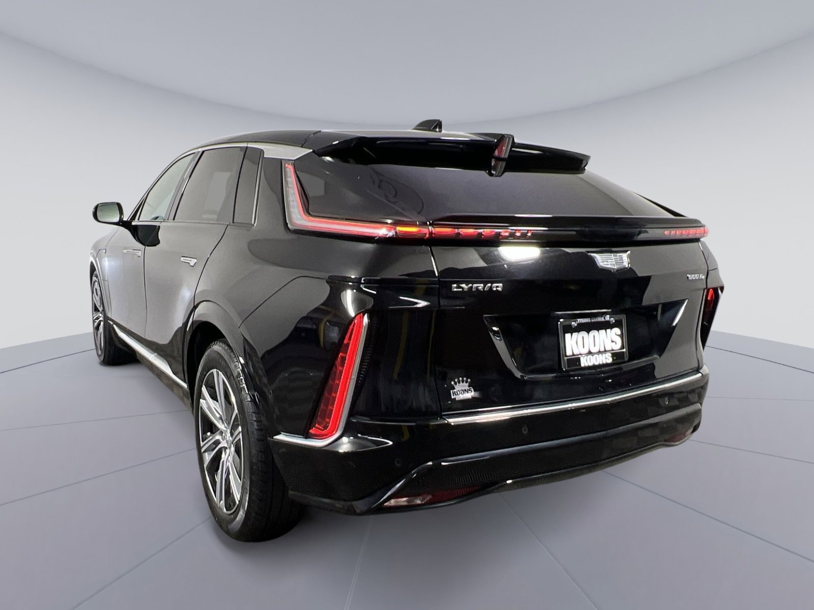 Used 2024 Cadillac Lyriq Luxury w/ LPO, Floor Liner Package AWD/4WD image 8