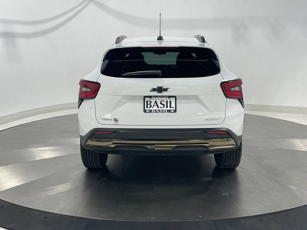 Used 2025 Chevrolet Trax ACTIV image 12