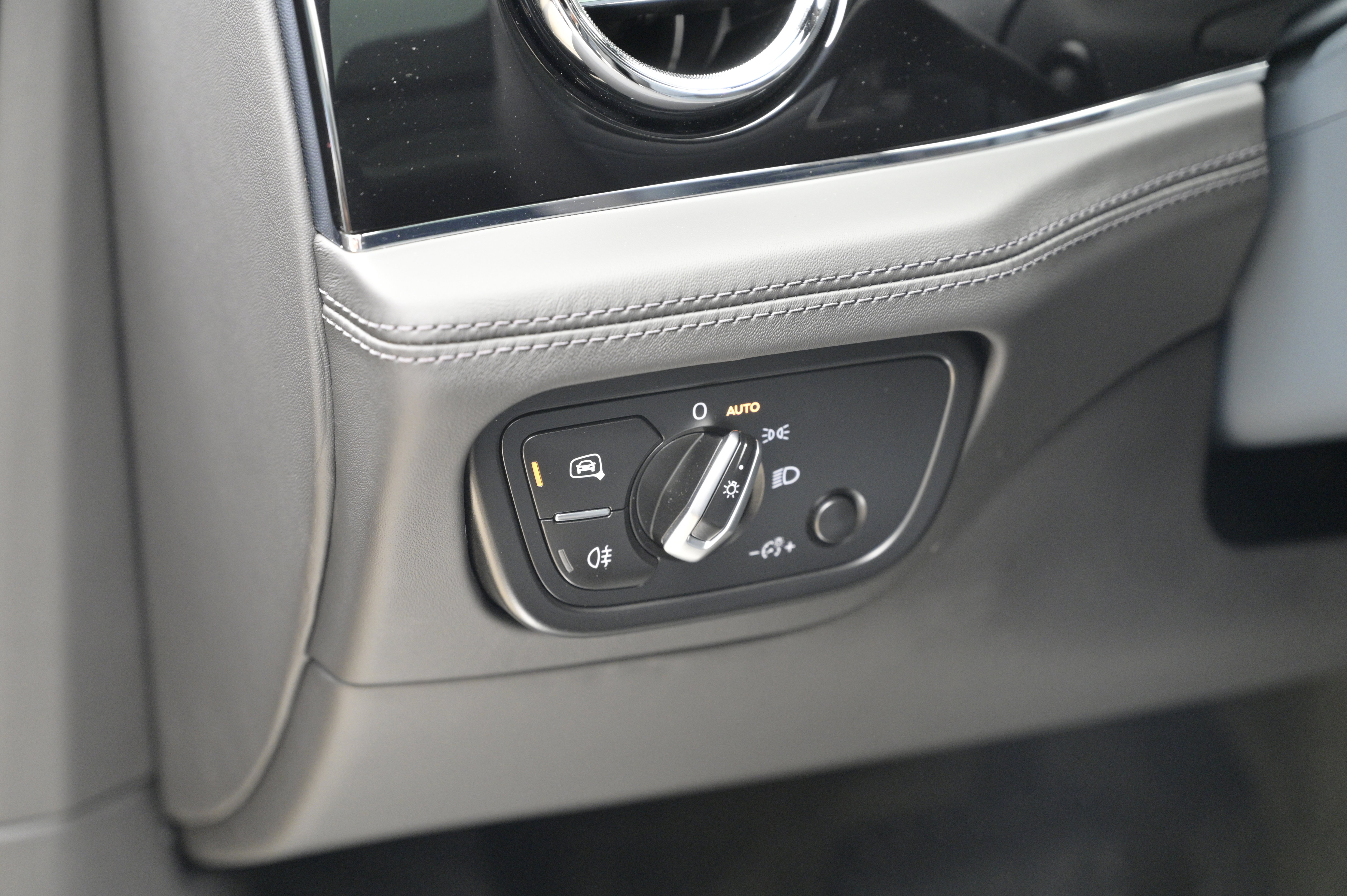 Used 2021 Bentley Bentayga AWD/4WD image 19