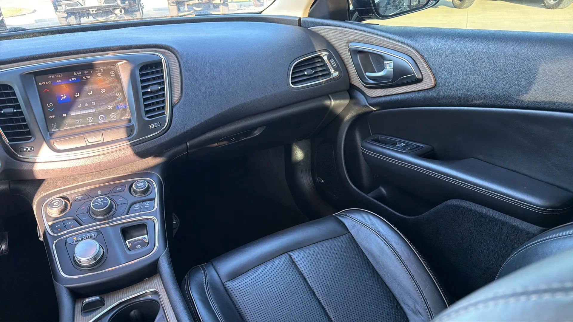 Used 2015 Chrysler 200 C w/ Navigation & Sound Group I image 65