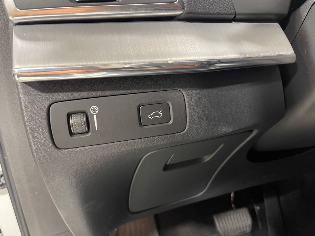 Used 2021 Volvo XC90 T5 Momentum AWD/4WD image 19
