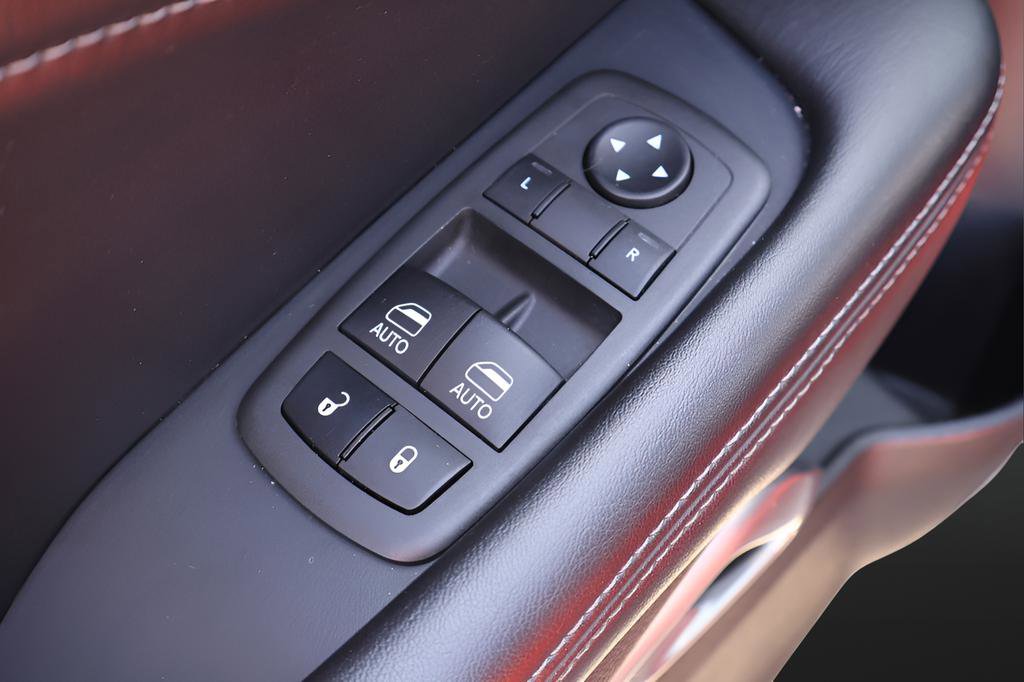 Used 2022 Dodge Challenger R/T Scat Pack RWD image 16