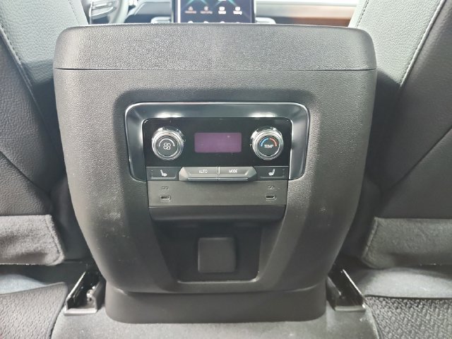 New 2027 GMC Yukon Denali w/ Sun & Power Step Package AWD/4WD image 39