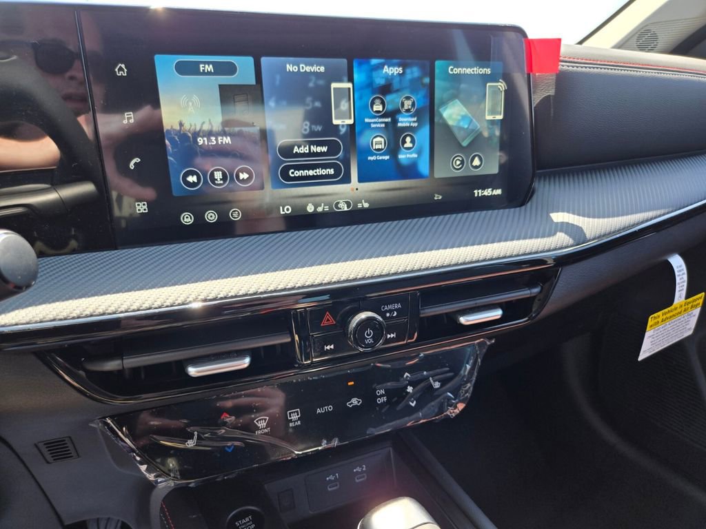 New 2026 Nissan Kicks SR w/ SR Premium Package AWD/4WD image 7