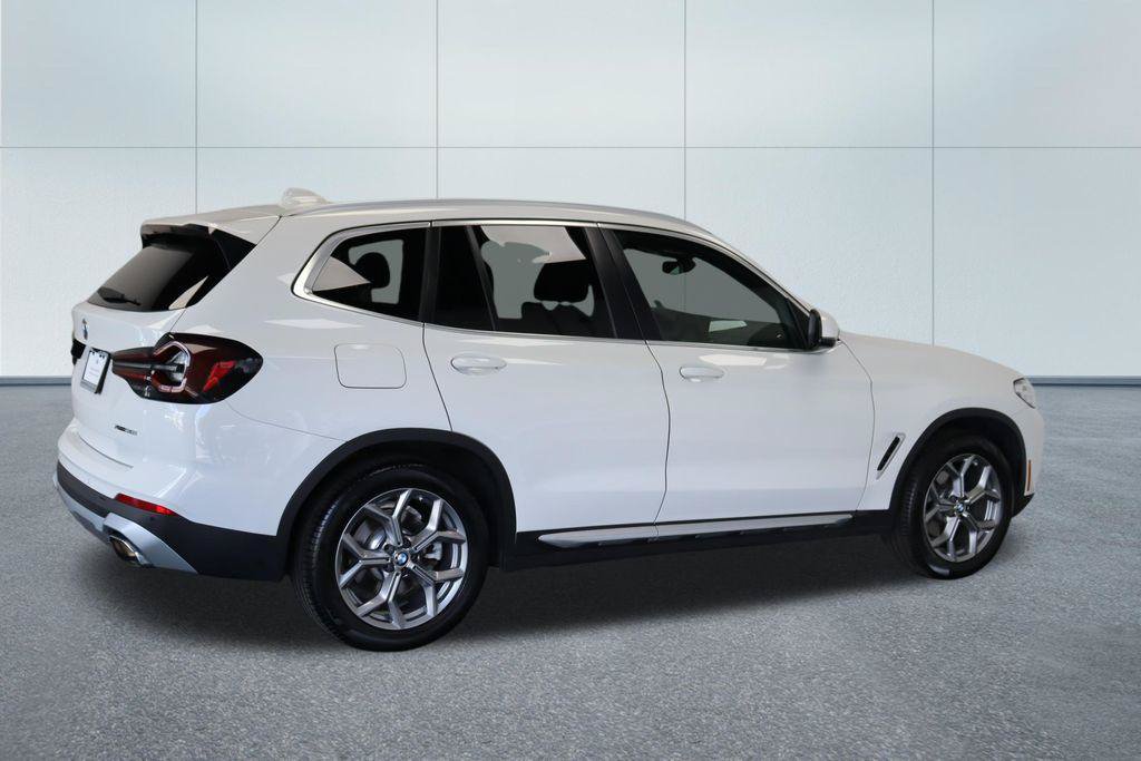 Used 2024 BMW X3 xDrive30i w/ Premium Essential Package AWD/4WD image 8