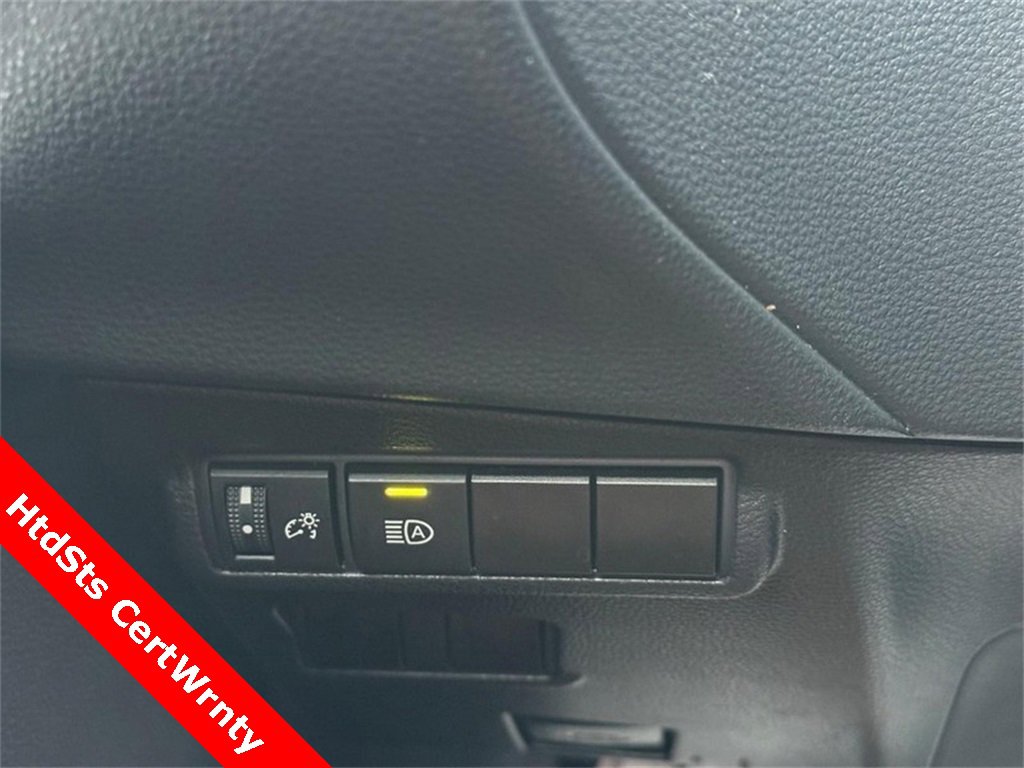 Used 2024 Toyota Corolla Cross XLE image 29