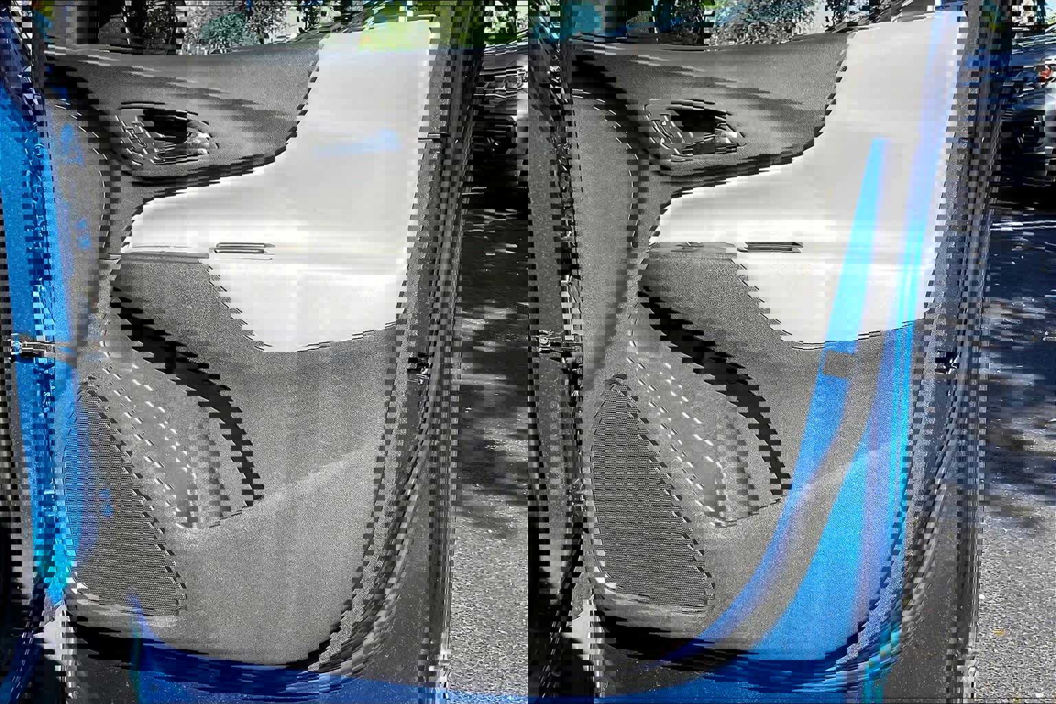 Used 2020 Chevrolet Equinox LT w/ Driver Convenience Package image 23