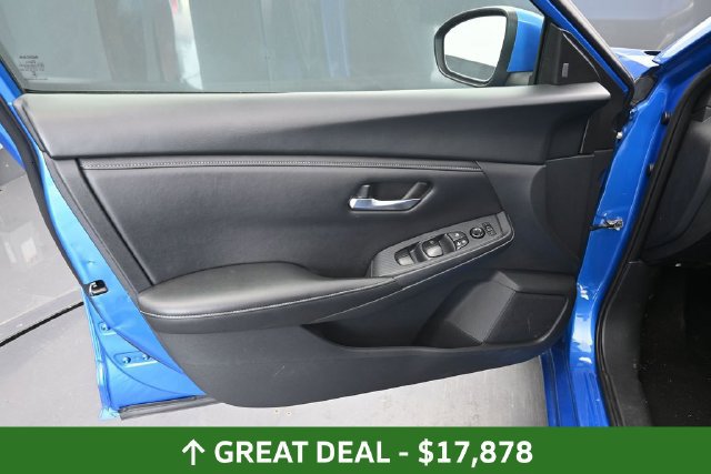 Used 2024 Nissan Sentra SV FWD image 19