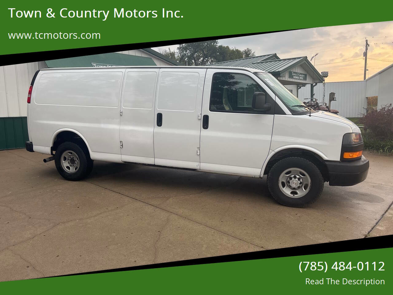 Used 2018 Chevrolet Express 3500 Extended w/ Driver Convenience Package image 1
