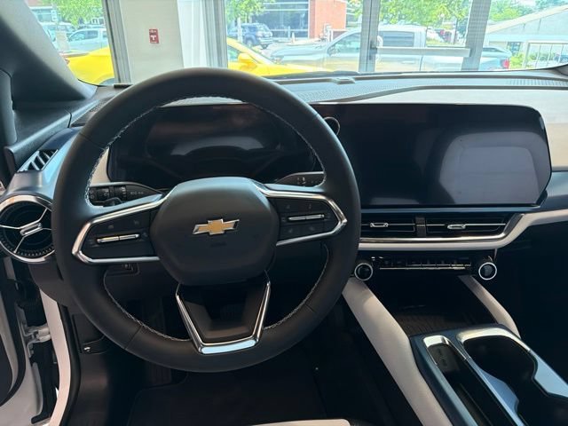 New 2026 Chevrolet Equinox EV LT FWD image 15