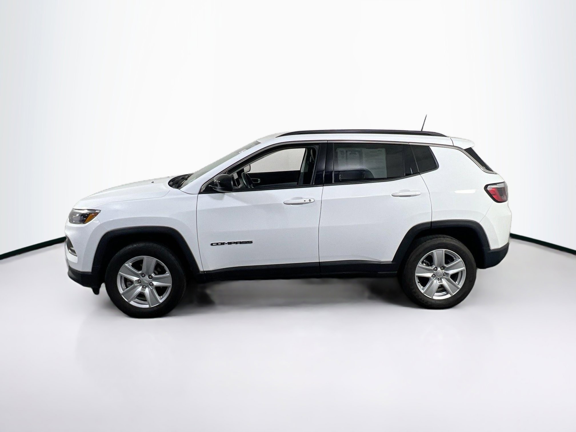 Used 2022 Jeep Compass Latitude w/ Convenience Group AWD/4WD image 8
