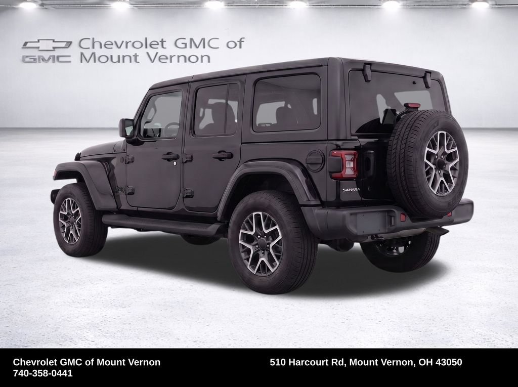 Used 2026 Jeep Wrangler Unlimited Sahara AWD/4WD image 35