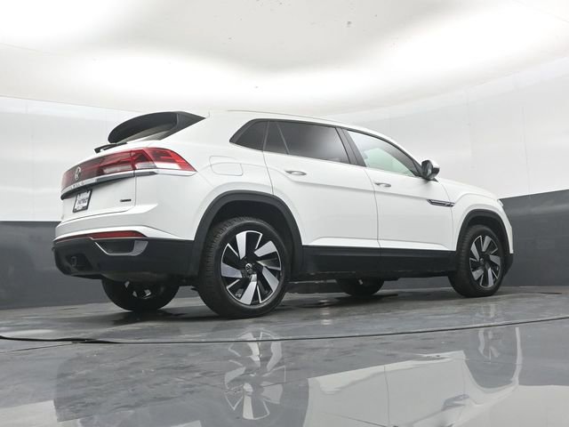 Used 2025 Volkswagen Atlas Cross Sport SE AWD/4WD image 39