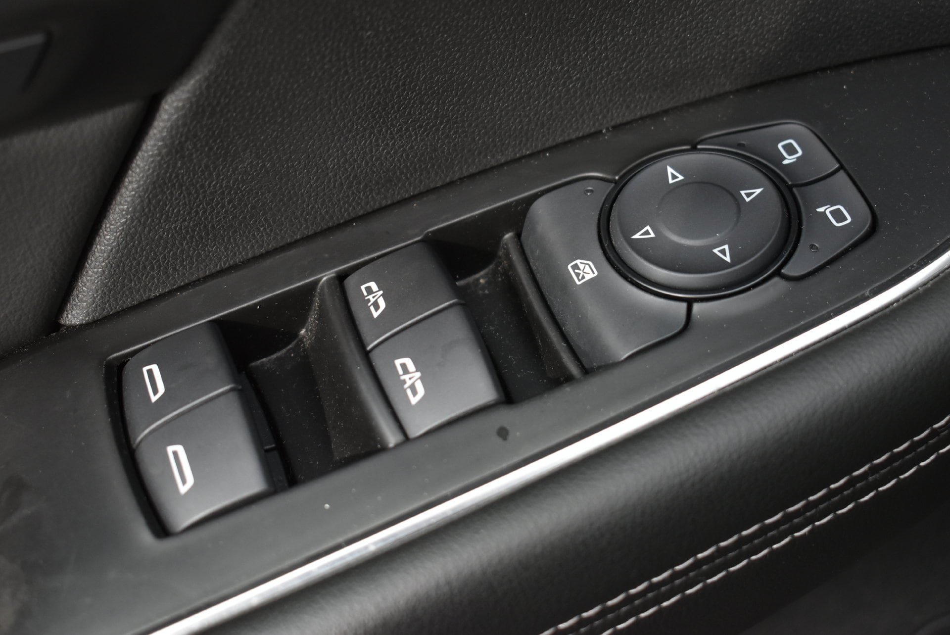 Used 2023 Buick Envision Essence AWD/4WD image 13