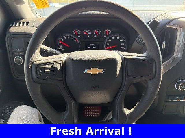 Used 2024 Chevrolet Silverado 1500 Custom w/ LPO, Dark Essentials Package image 5