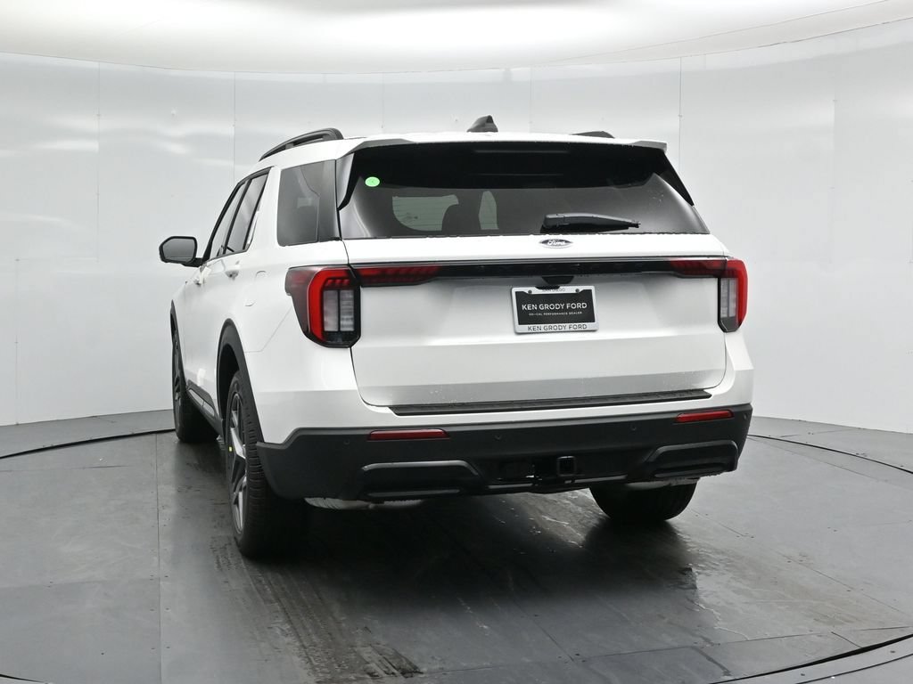 New 2026 Ford Explorer ST-Line w/ ST-Line Street Pack RWD image 29