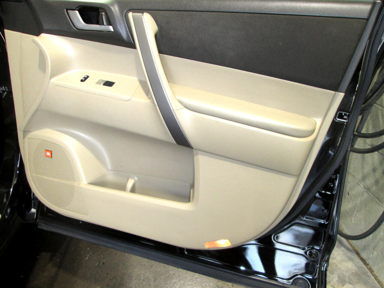 Used 2009 Toyota Highlander Sport image 30