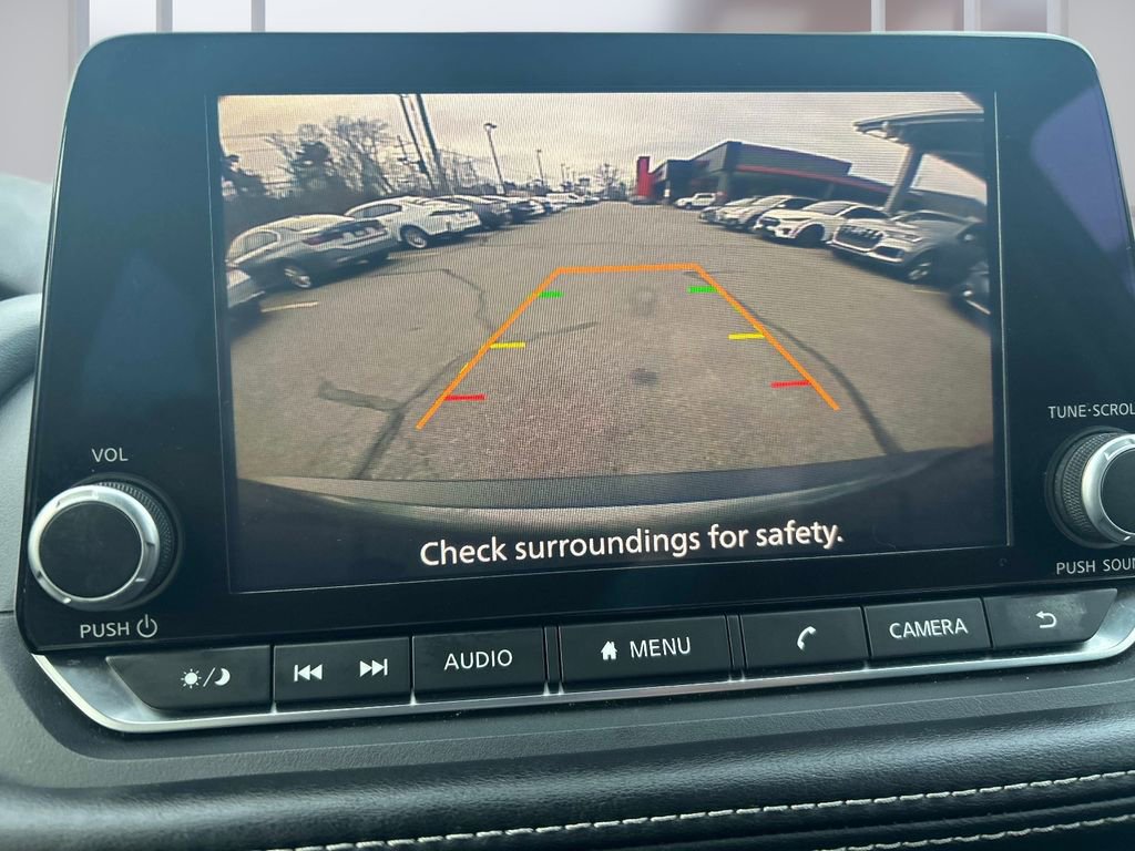 Used 2022 Nissan Rogue SV image 27