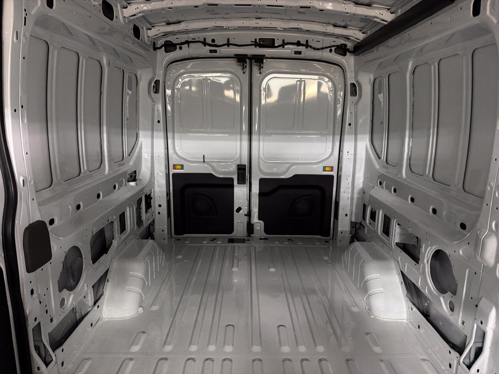 New 2026 Ford Transit 250 148 Medium Roof RWD image 27
