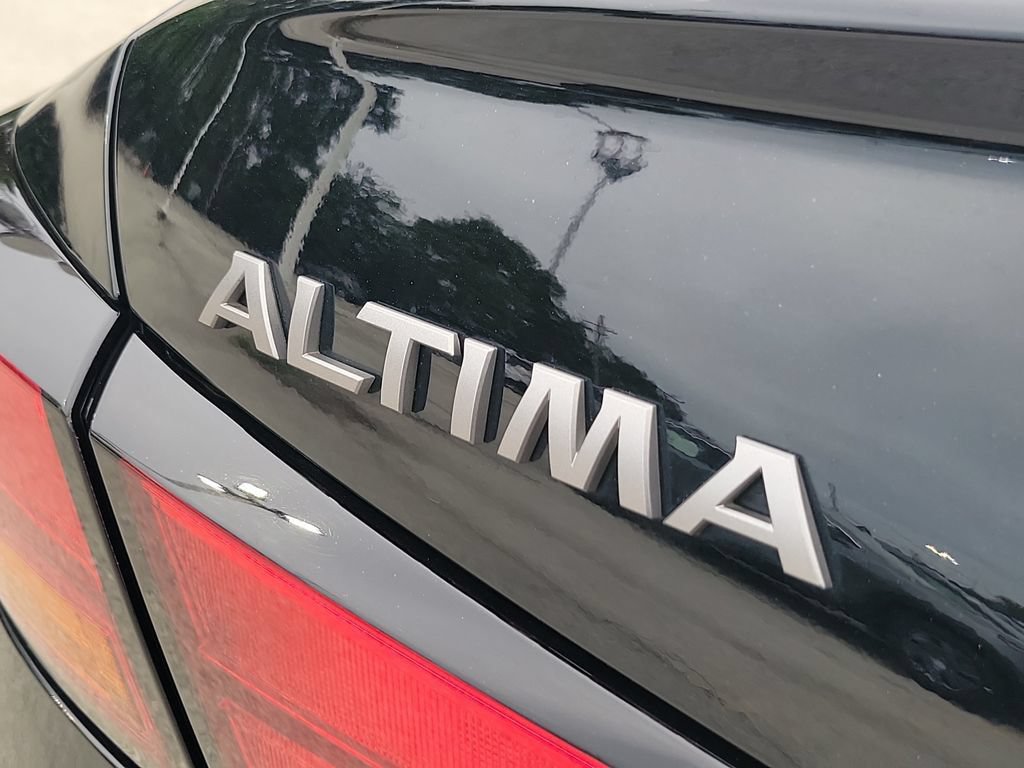 Used 2025 Nissan Altima 2.5 SV FWD image 7
