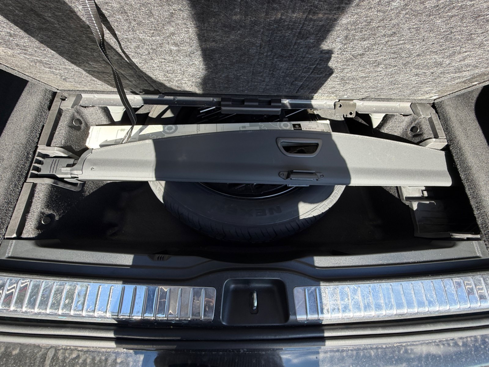 Used 2021 Mercedes-Benz GLS 450 4MATIC image 37