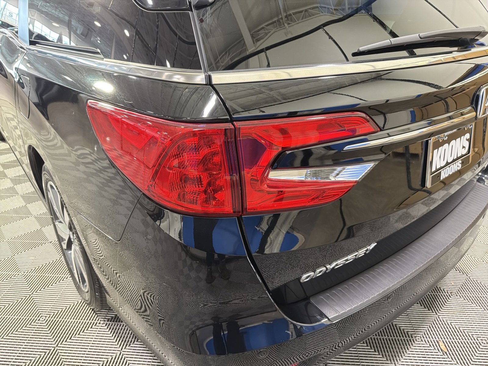 Used 2023 Honda Odyssey Touring image 18