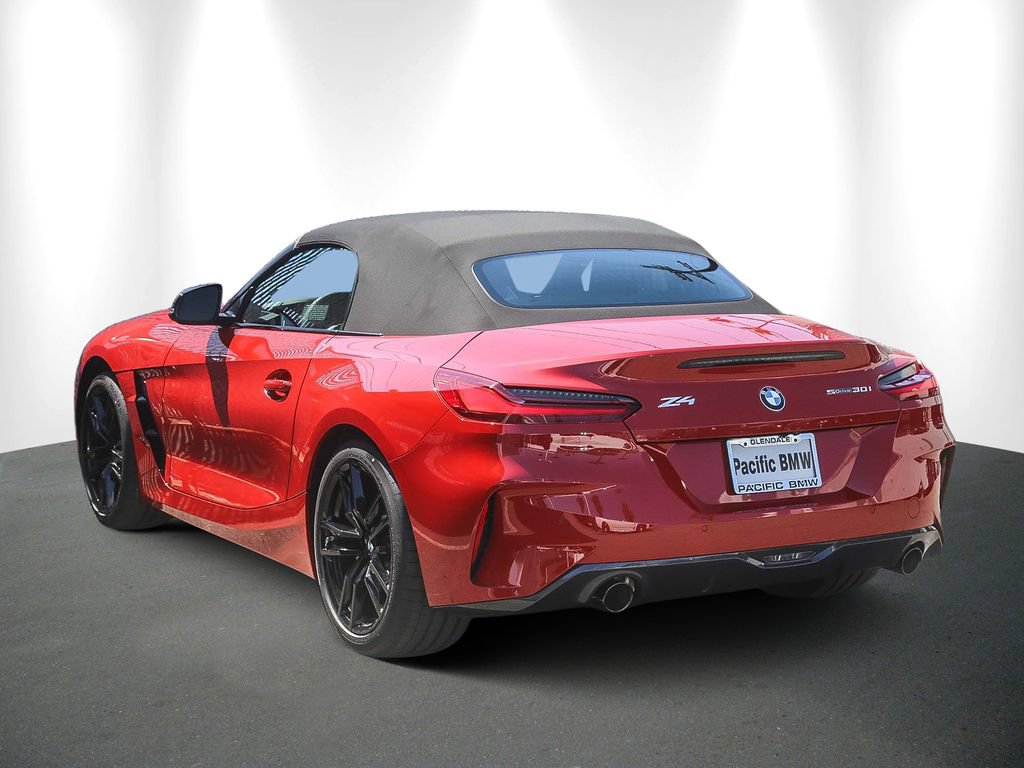 Used 2026 BMW Z4 sDrive30i w/ Shadowloine Package RWD image 4