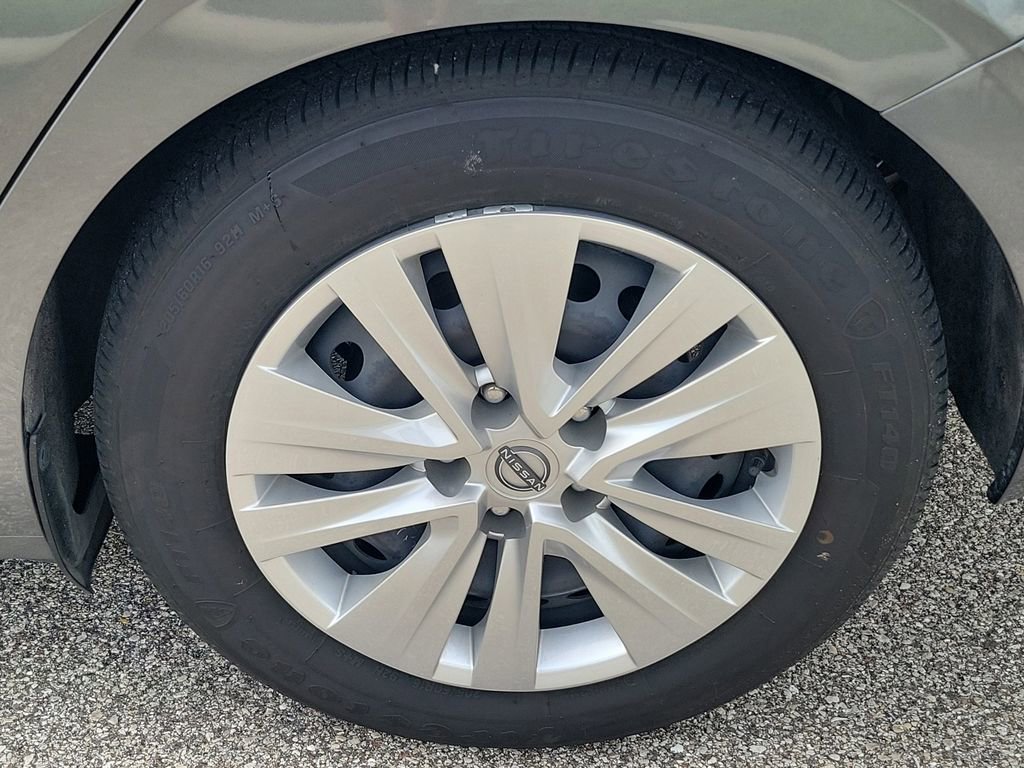 Used 2025 Nissan Sentra S FWD image 7
