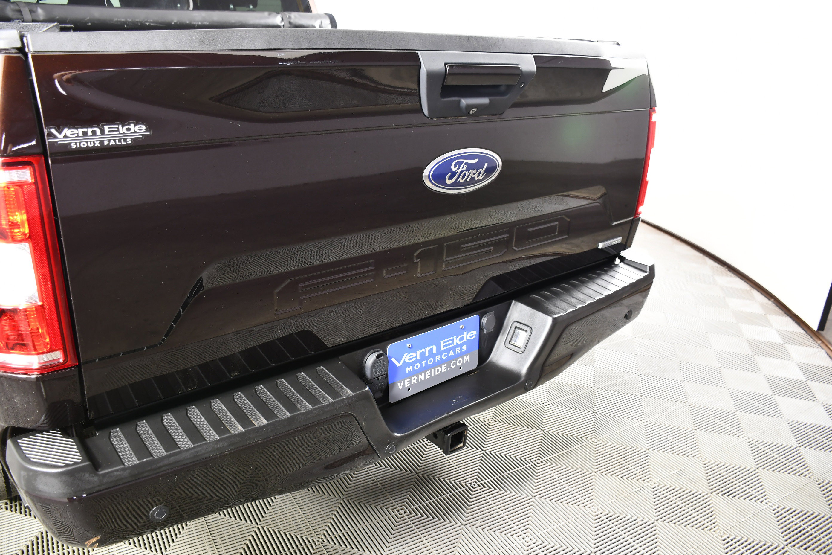 Used 2018 Ford F150 XLT w/ Equipment Group 302A Luxury AWD/4WD image 15