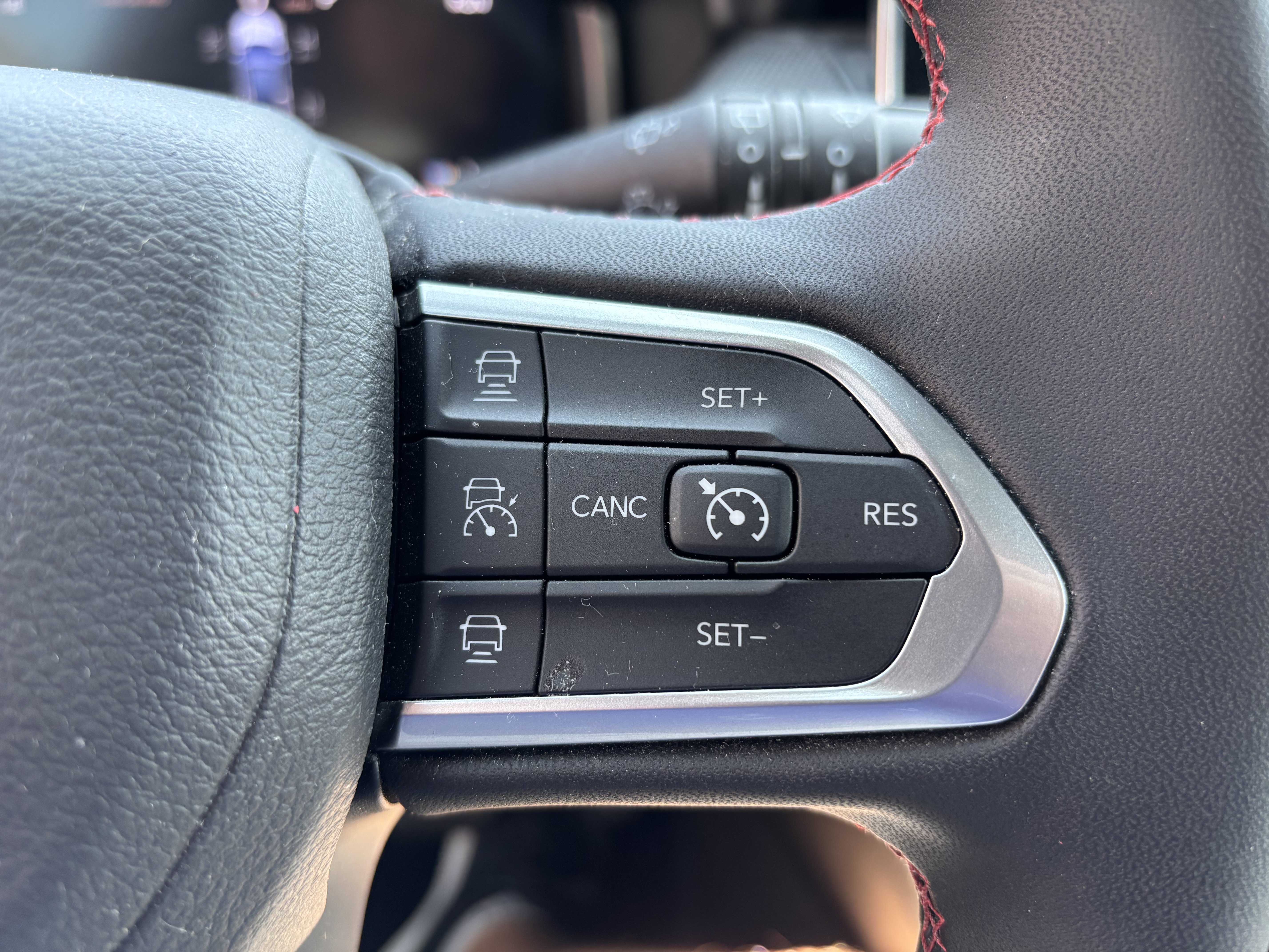 Used 2025 Jeep Compass Trailhawk w/ Trailhawk Elite Group AWD/4WD image 20