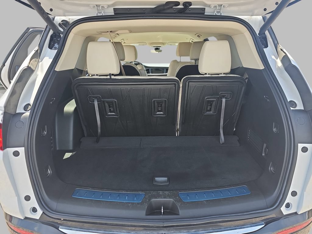 Certified 2024 Buick Enclave Essence w/ Sport Touring Edition FWD image 17